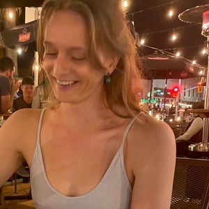 Meet your Posher, Emily